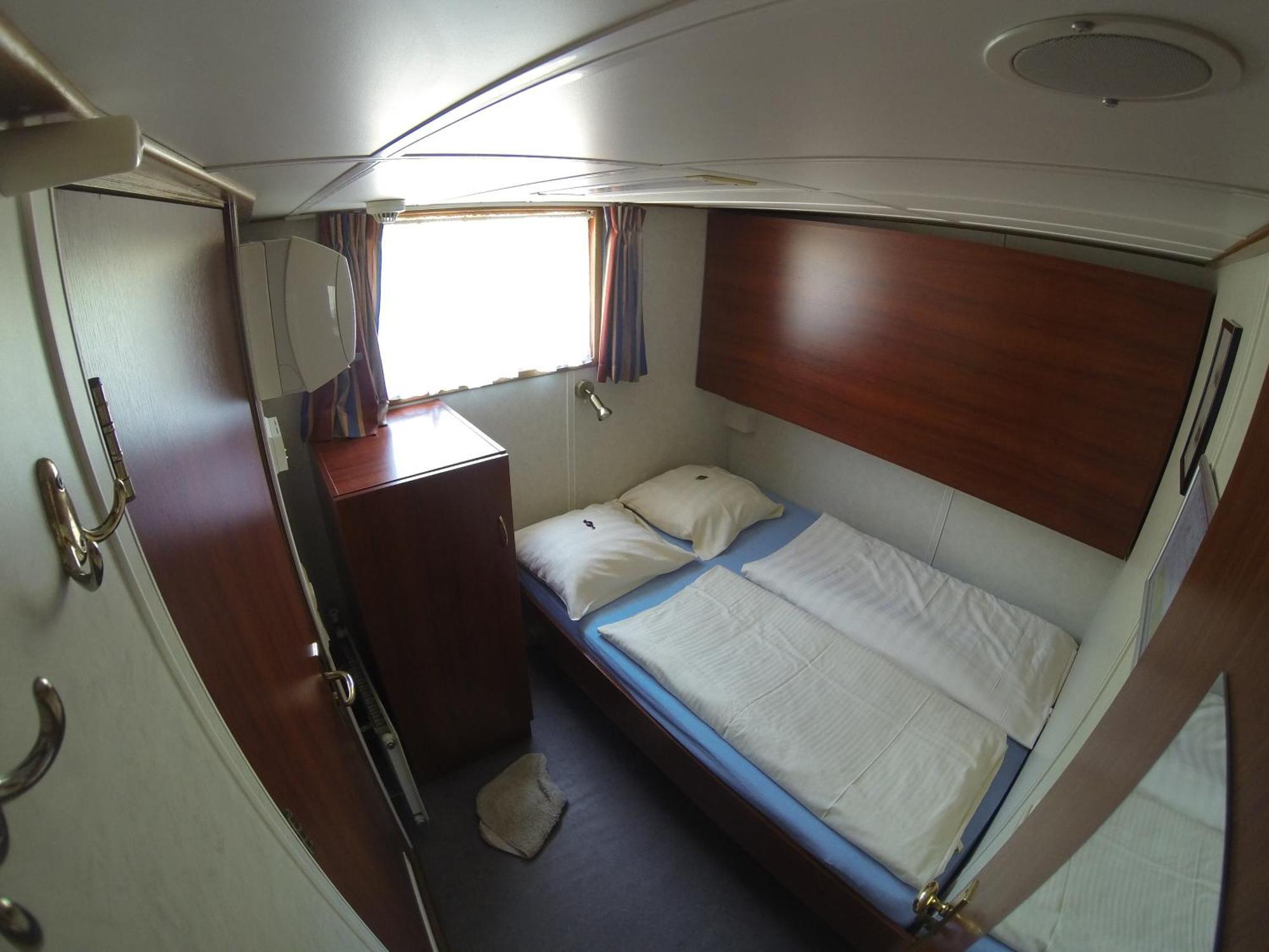 Hotel Botel Zwaantje *